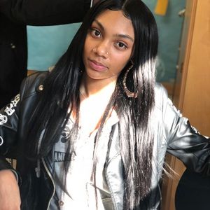 Meet your Posher, Vaniya